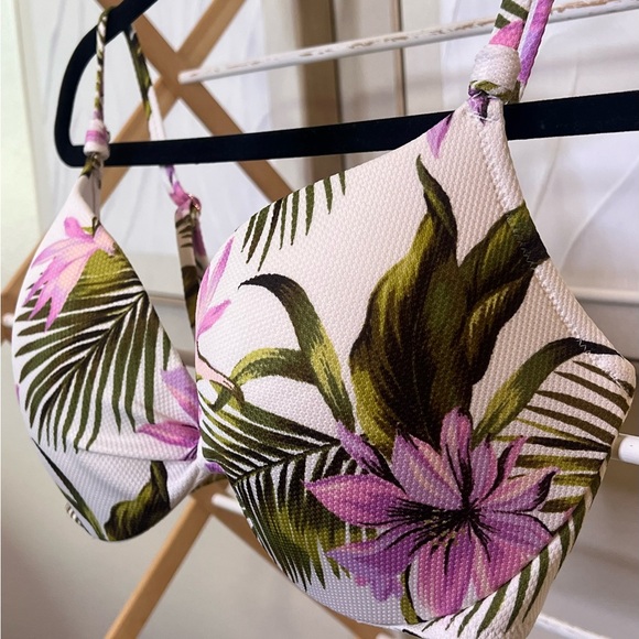 Shade & Shore Cream Bikini Top - Picture 2 of 8